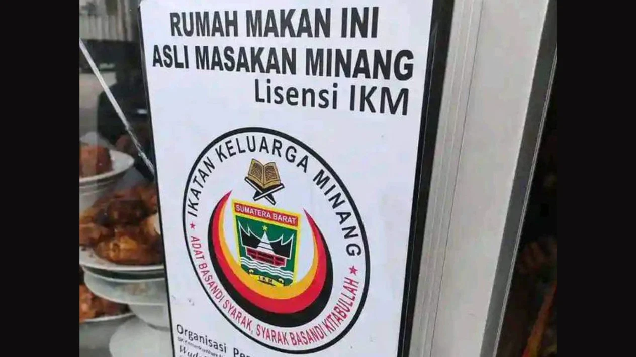 Featured Post Image - Boikot Rumah Makan Padang Berlisensi IKM: Dinilai Rasis oleh Warganet